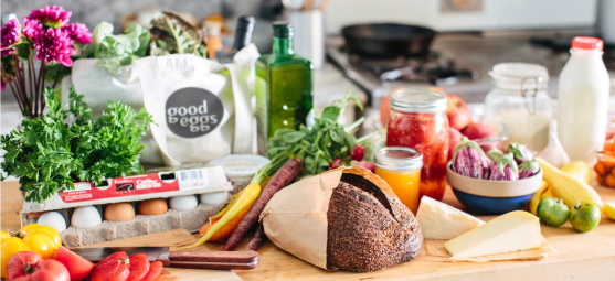 Picture of food and prepared meals including peak quality produce, vegetables, protein and pasta.